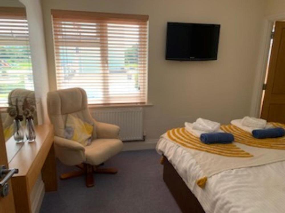 Goodrington Lodge Holiday Apartments เพนตัน ภายนอก รูปภาพ
